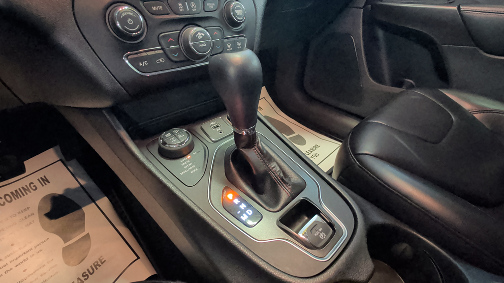2020 Jeep Cherokee Trailhawk