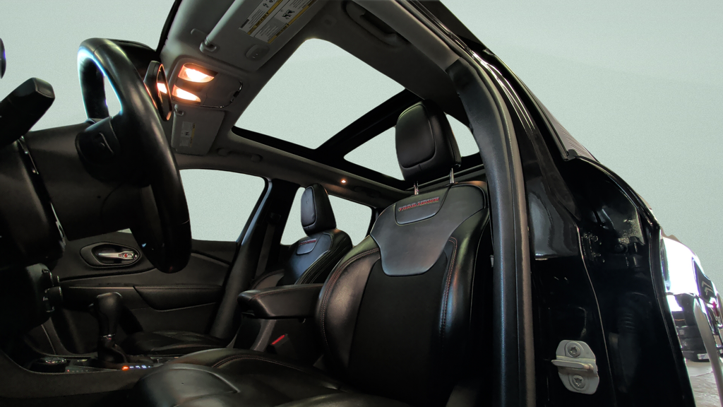2020 Jeep Cherokee Trailhawk