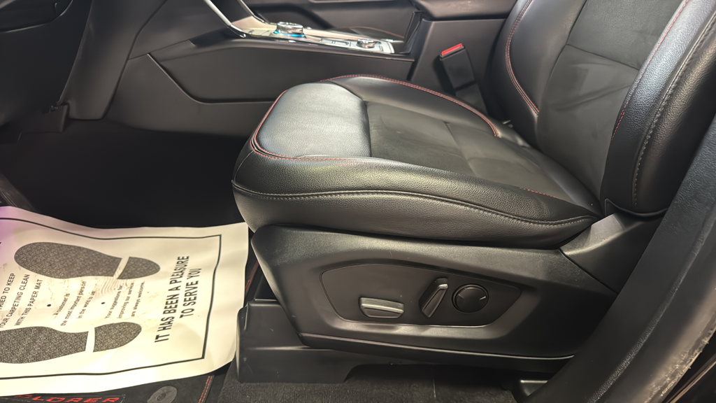 2024 Ford Explorer ST-Line