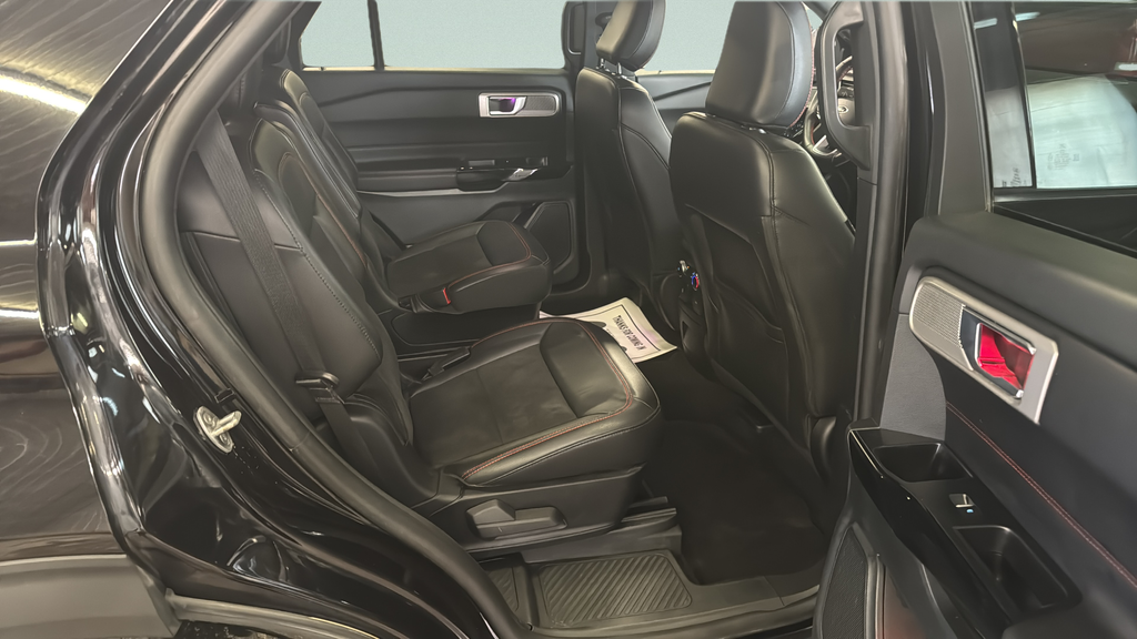 2024 Ford Explorer ST-Line