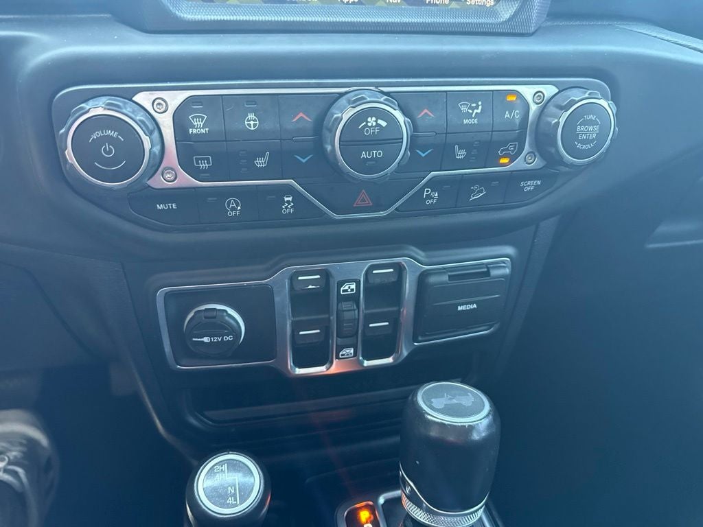 2020 Jeep Wrangler Unlimited Sahara Altitude