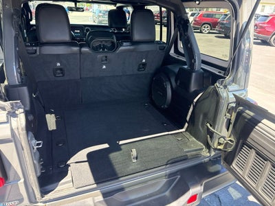 2020 Jeep Wrangler Unlimited Sahara Altitude