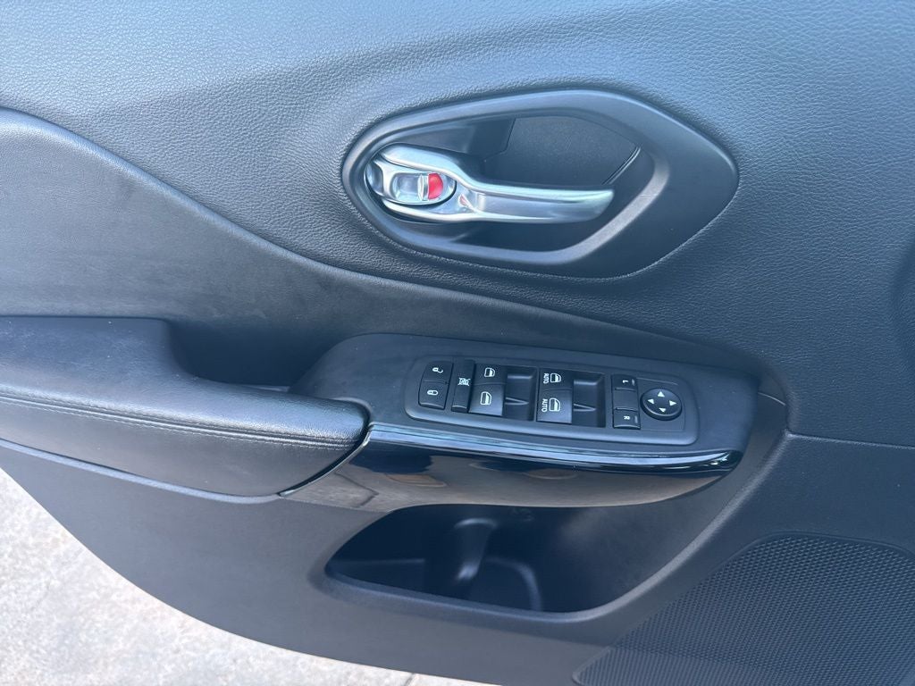 2021 Jeep Cherokee Altitude FWD