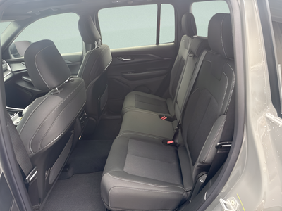 2027 Jeep Grand Cherokee GRAND CHEROKEE LAREDO X 4X4