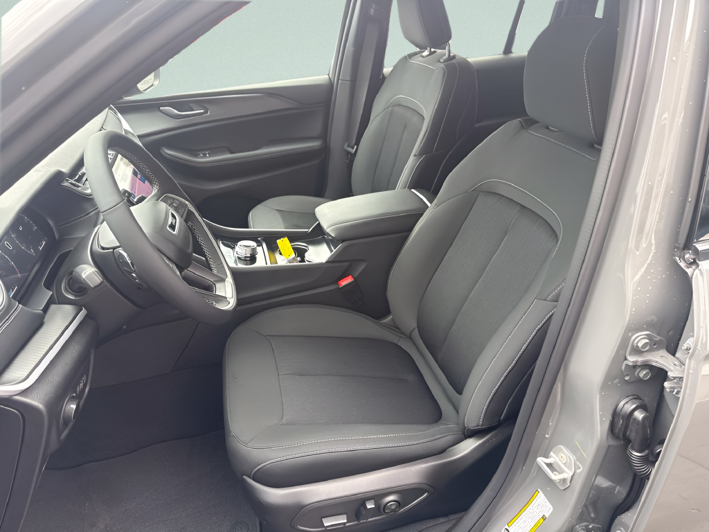 2027 Jeep Grand Cherokee GRAND CHEROKEE LAREDO X 4X4
