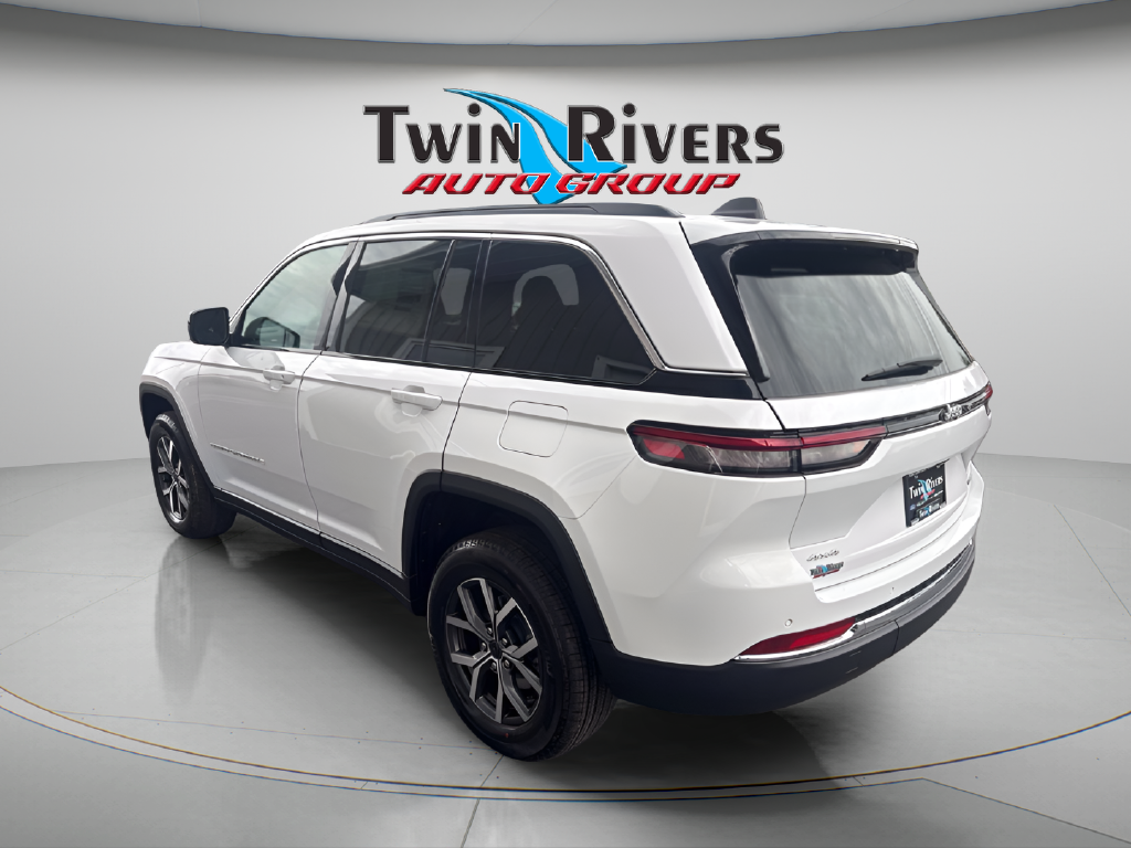 2027 Jeep Grand Cherokee GRAND CHEROKEE LAREDO X 4X4