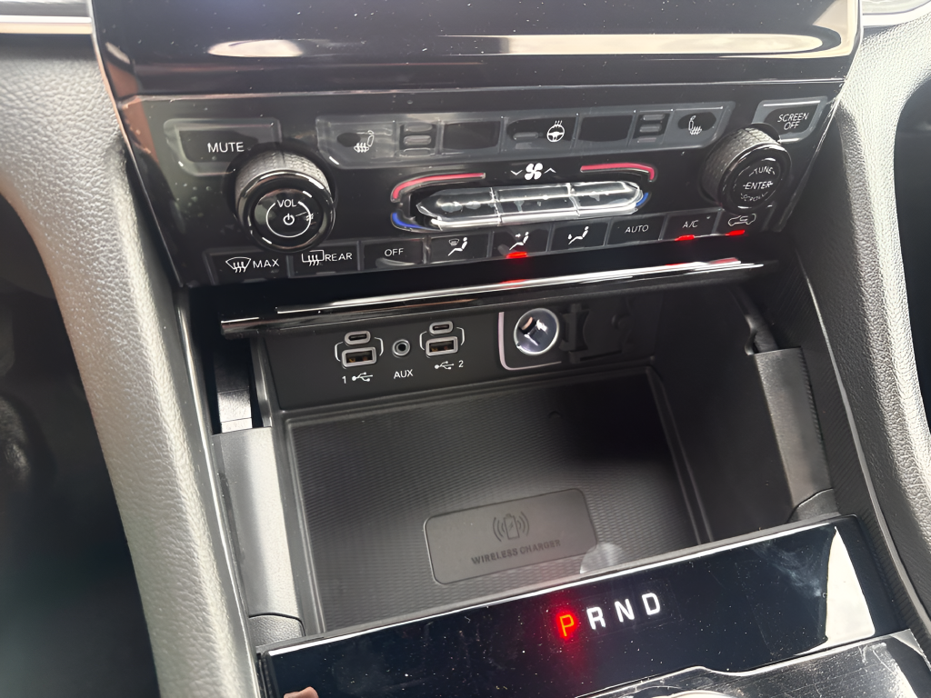 2027 Jeep Grand Cherokee GRAND CHEROKEE LAREDO X 4X4