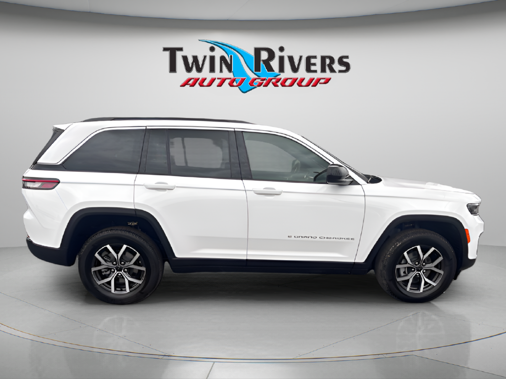 2027 Jeep Grand Cherokee GRAND CHEROKEE LAREDO X 4X4