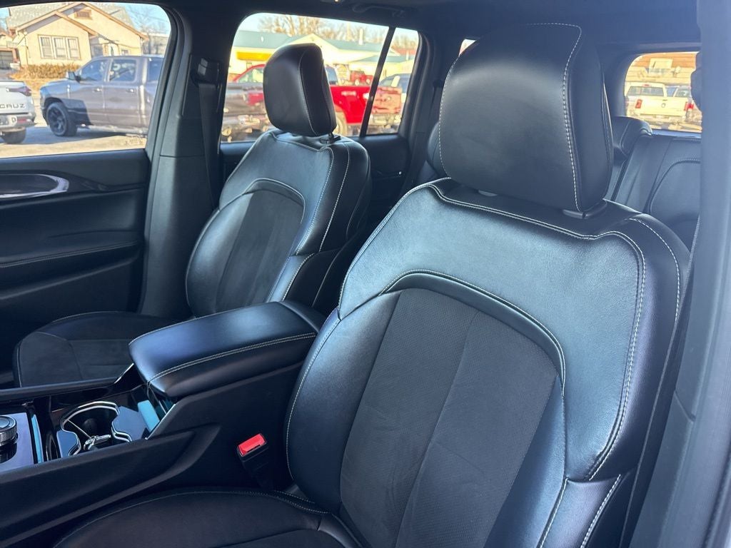 2022 Jeep Grand Cherokee Altitude 4x4