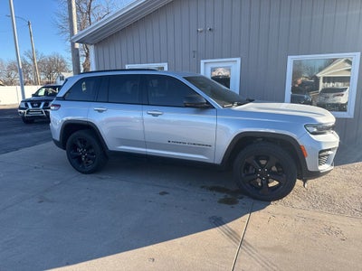 2022 Jeep Grand Cherokee Altitude 4x4