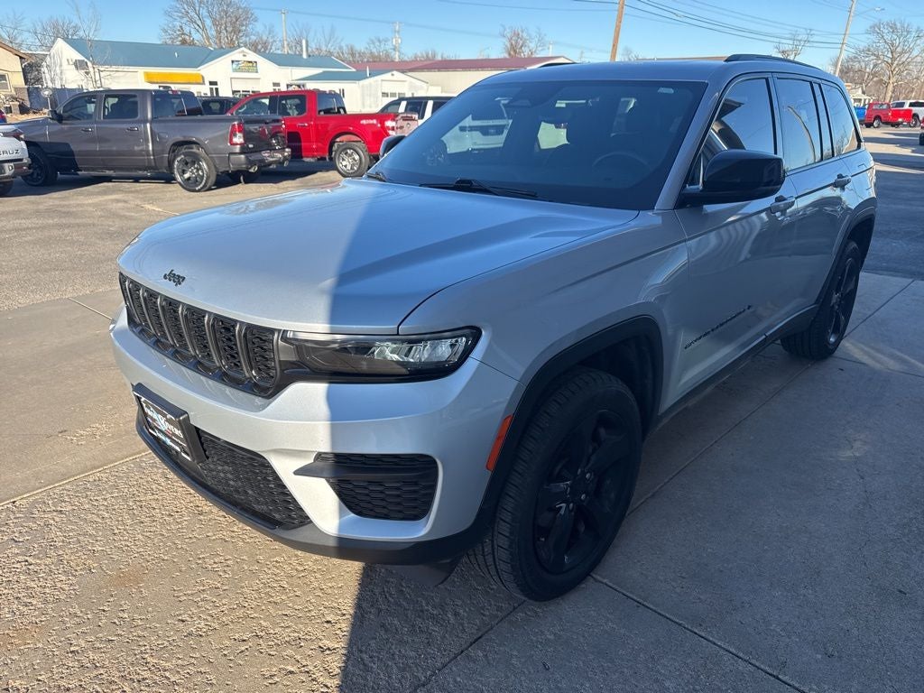 2022 Jeep Grand Cherokee Altitude 4x4