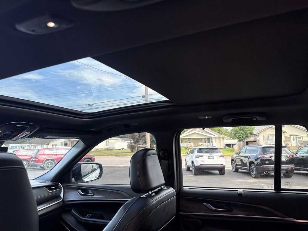 2025 Jeep Grand Cherokee Limited 4x4