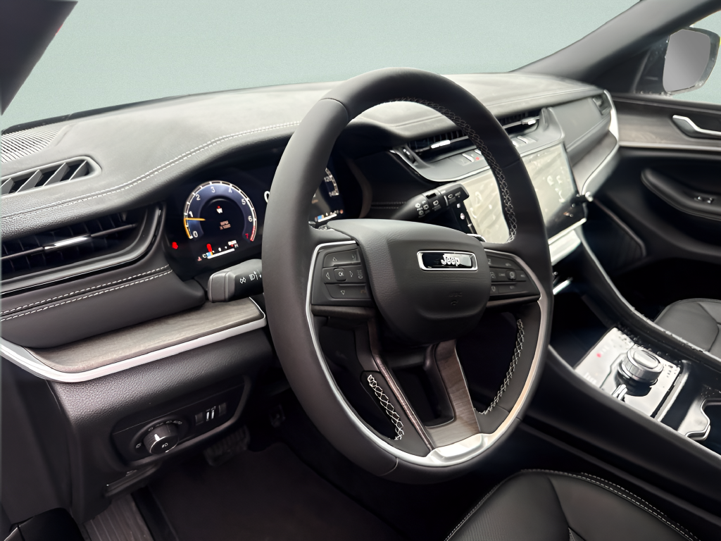 2027 Jeep Grand Cherokee Limited Reserve