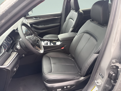 2027 Jeep Grand Cherokee Limited Reserve