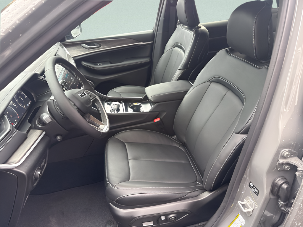 2027 Jeep Grand Cherokee Limited Reserve
