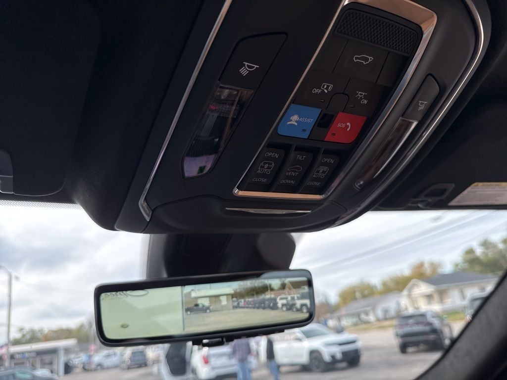 2025 Jeep Grand Cherokee GRAND CHEROKEE SUMMIT RESERVE 4X4