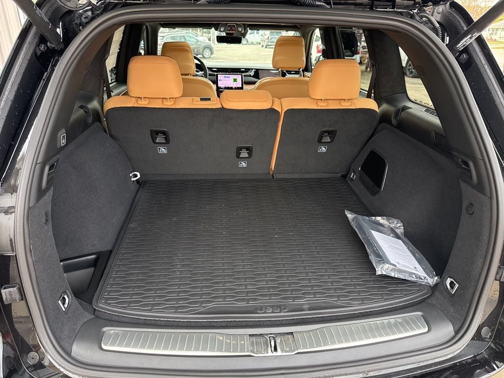 2025 Jeep Grand Cherokee GRAND CHEROKEE SUMMIT RESERVE 4X4