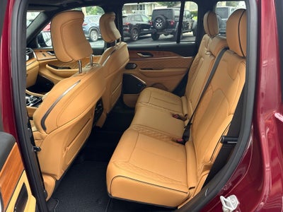 2026 Jeep Grand Cherokee GRAND CHEROKEE SUMMIT 4X4