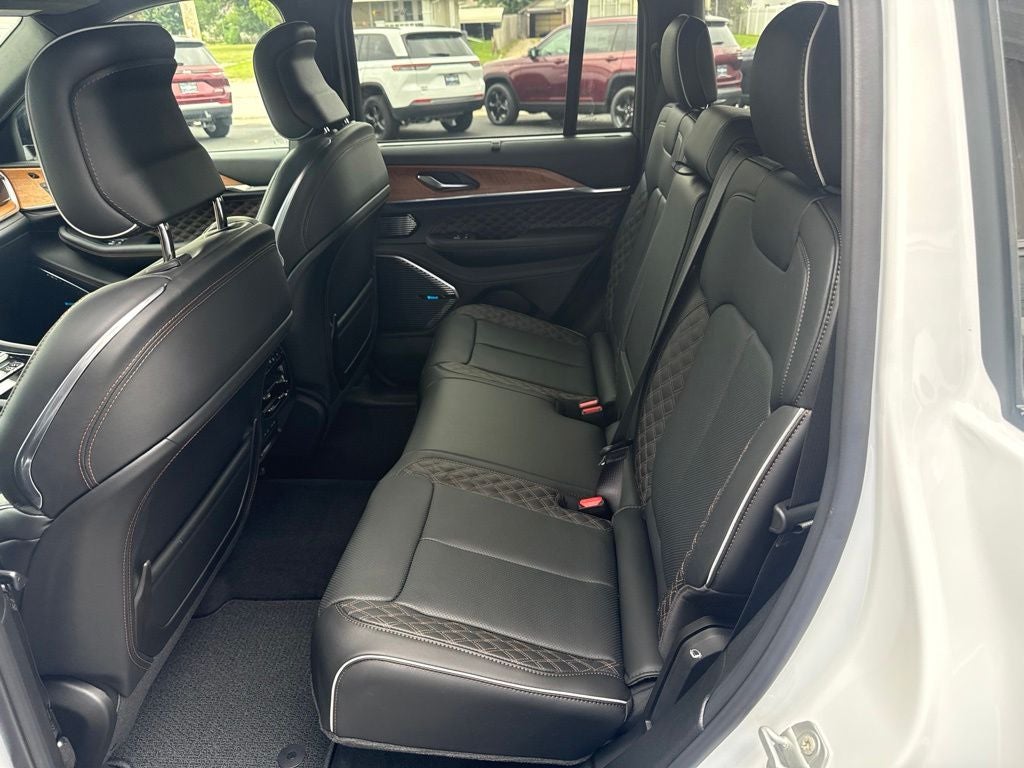 2026 Jeep Grand Cherokee GRAND CHEROKEE SUMMIT 4X4