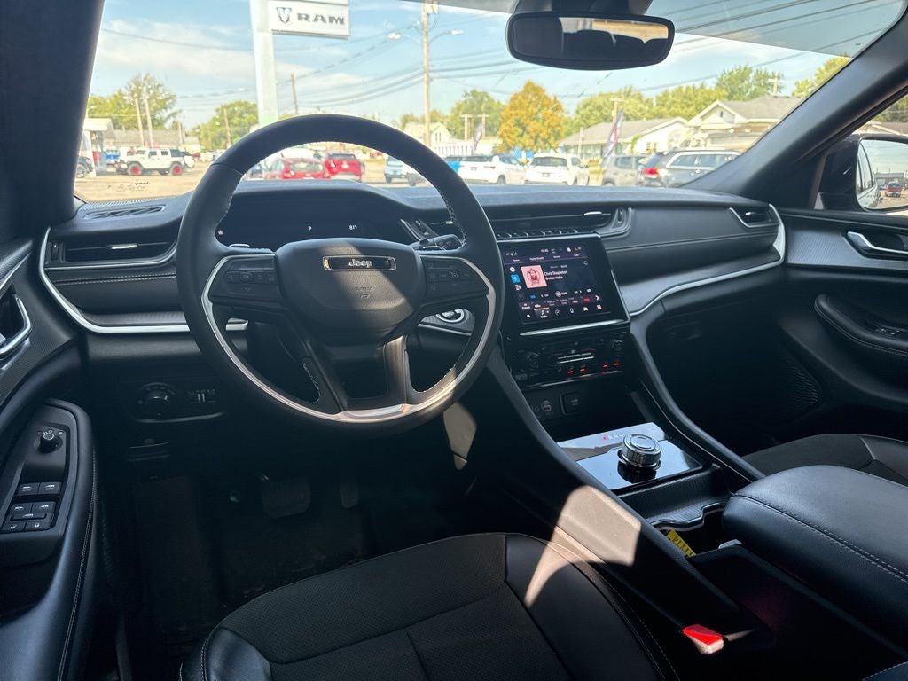 2025 Jeep Grand Cherokee L Altitude 4x4