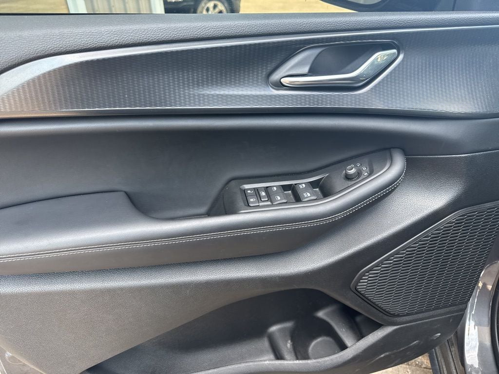 2025 Jeep Grand Cherokee L Altitude 4x4