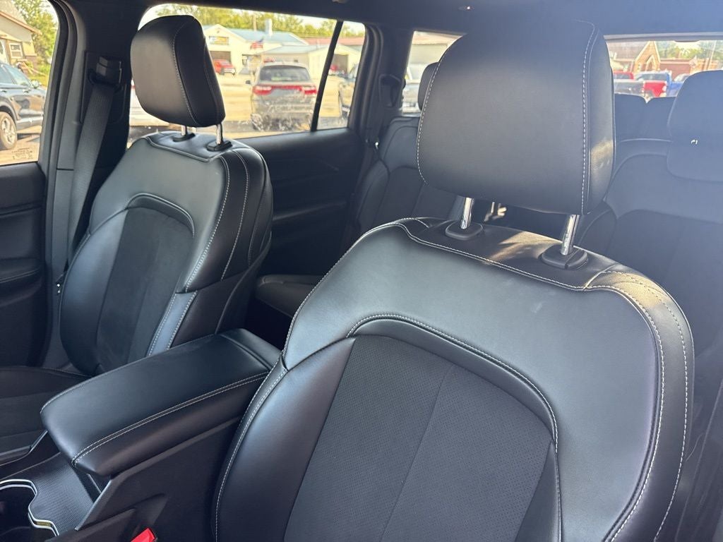 2025 Jeep Grand Cherokee L Altitude 4x4