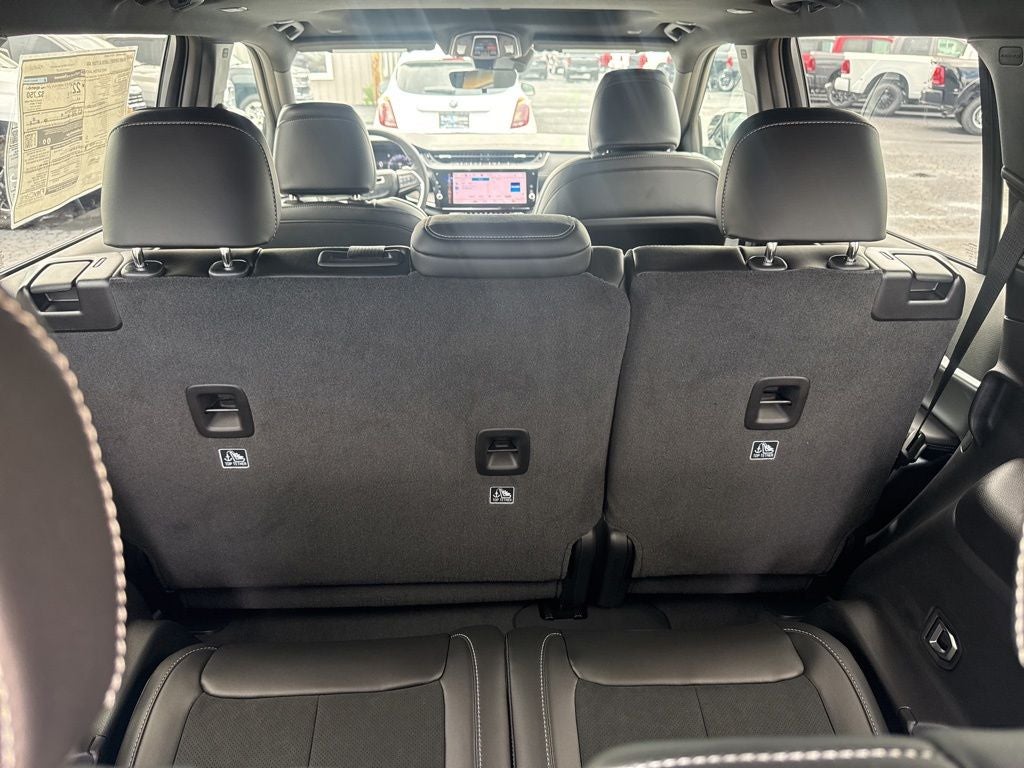 2026 Jeep Grand Cherokee GRAND CHEROKEE L LAREDO ALTITUDE 4X4