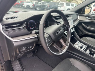 2026 Jeep Grand Cherokee GRAND CHEROKEE L LAREDO ALTITUDE 4X4