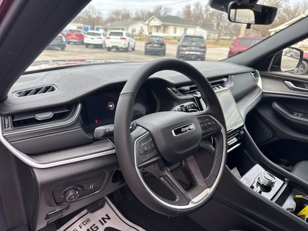 2025 Jeep Grand Cherokee GRAND CHEROKEE L LIMITED 4X4