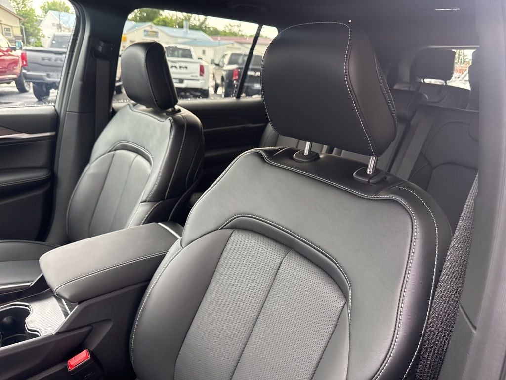 2026 Jeep Grand Cherokee GRAND CHEROKEE L LIMITED RESERVE 4X4