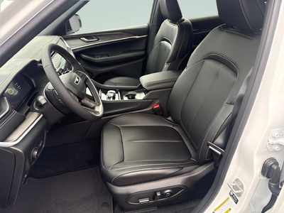 2027 Jeep Grand Cherokee GRAND CHEROKEE L LIMITED 4X4
