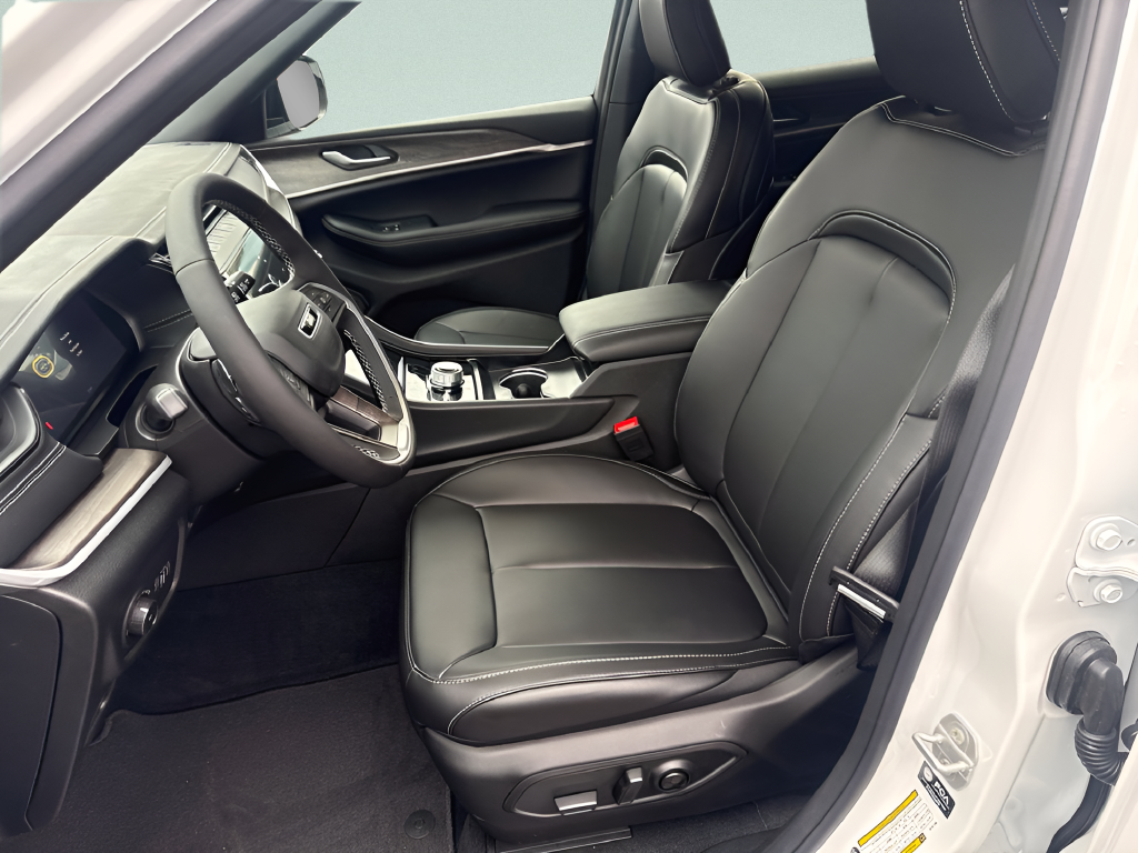 2027 Jeep Grand Cherokee GRAND CHEROKEE L LIMITED 4X4