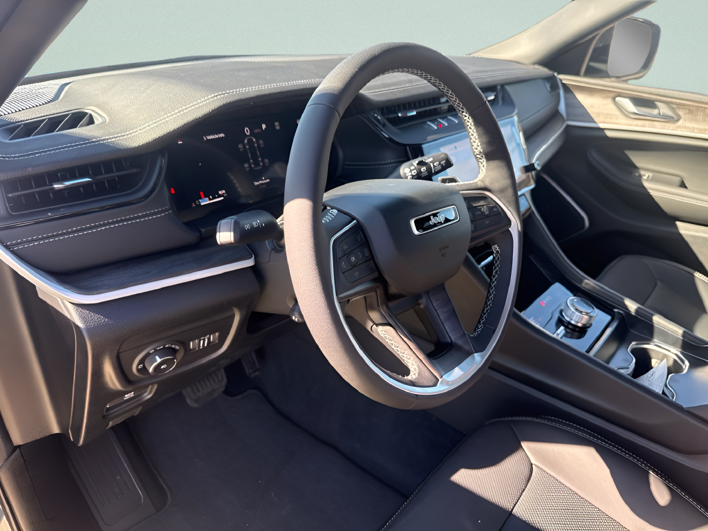 2027 Jeep Grand Cherokee GRAND CHEROKEE L LIMITED RESERVE 4X4