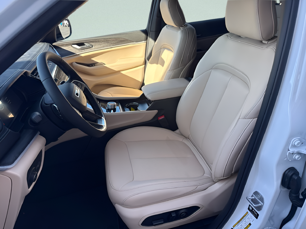 2027 Jeep Grand Cherokee GRAND CHEROKEE L LIMITED 4X4