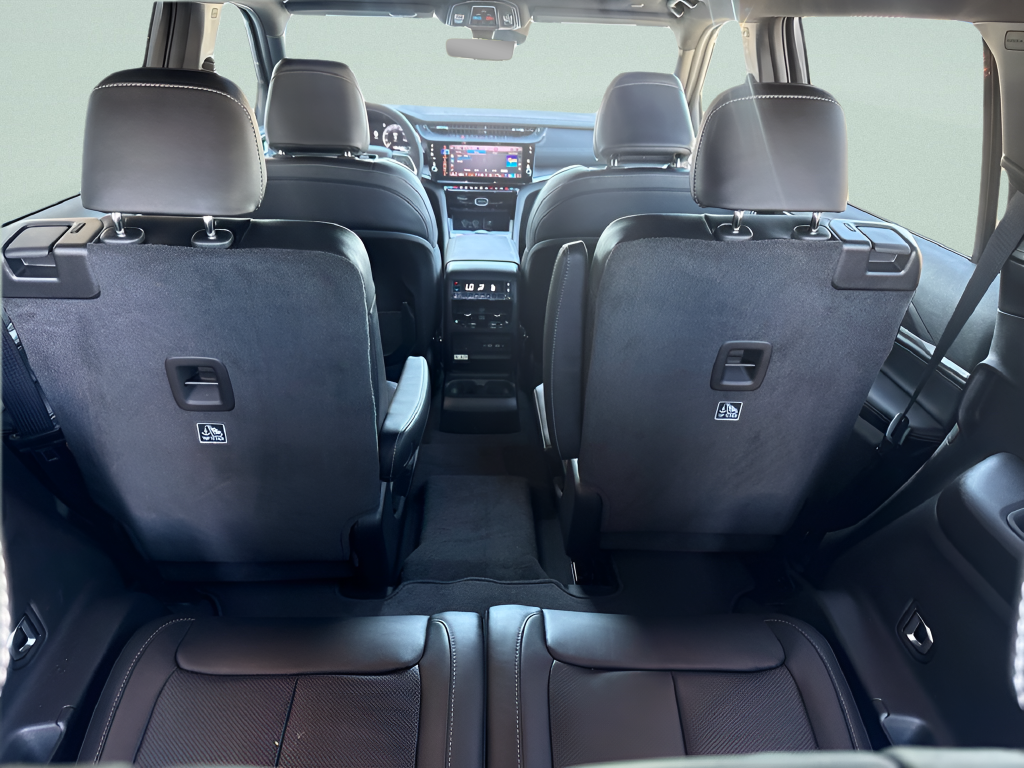 2027 Jeep Grand Cherokee GRAND CHEROKEE L LIMITED RESERVE 4X4