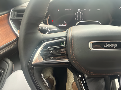 2027 Jeep Grand Cherokee GRAND CHEROKEE L SUMMIT 4X4