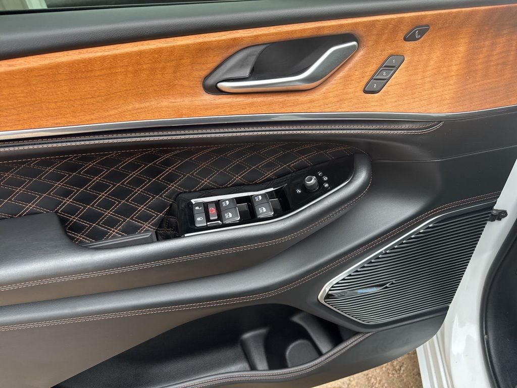 2023 Jeep Grand Cherokee L Summit Reserve 4x4