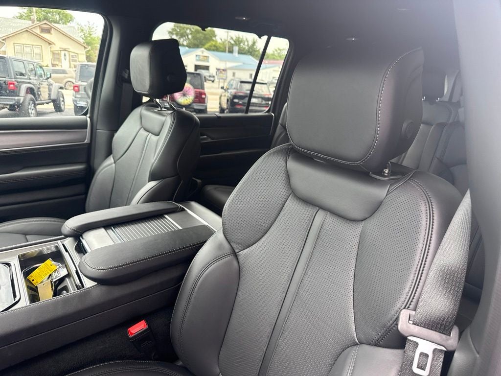 2026 Jeep Grand Wagoneer GRAND WAGONEER L LIMITED ALTITUDE 4X4