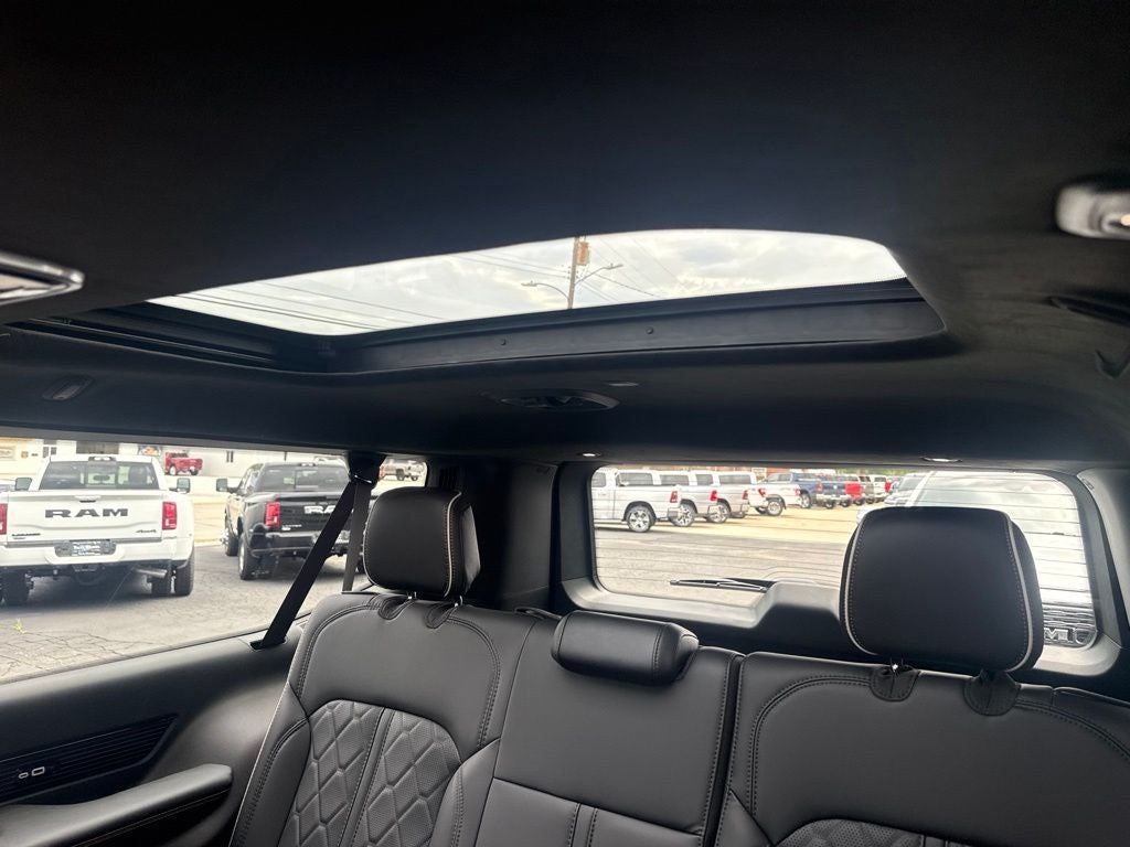 2026 Jeep Grand Wagoneer GRAND WAGONEER L SUMMIT RESERVE 4X4