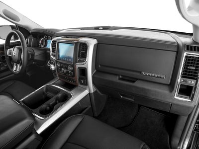 2017 RAM 1500 Laramie Crew Cab 4x4 5'7' Box