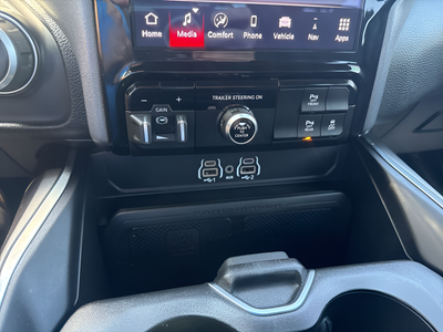 2025 RAM 1500 Big Horn Crew Cab 4x4 5'7' Box