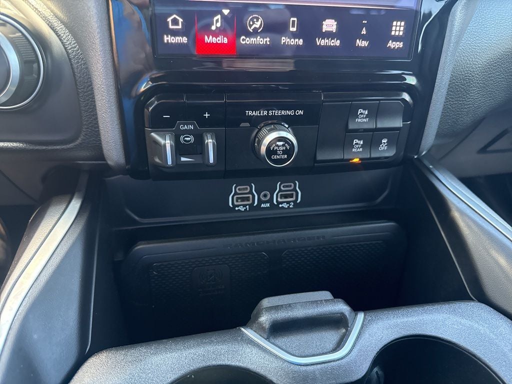 2025 RAM 1500 Big Horn Crew Cab 4x4 5'7' Box
