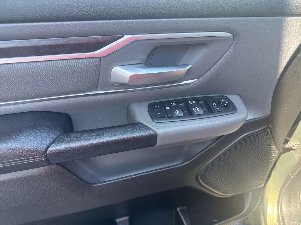 2020 RAM 1500 Big Horn Crew Cab 4x4 5'7' Box