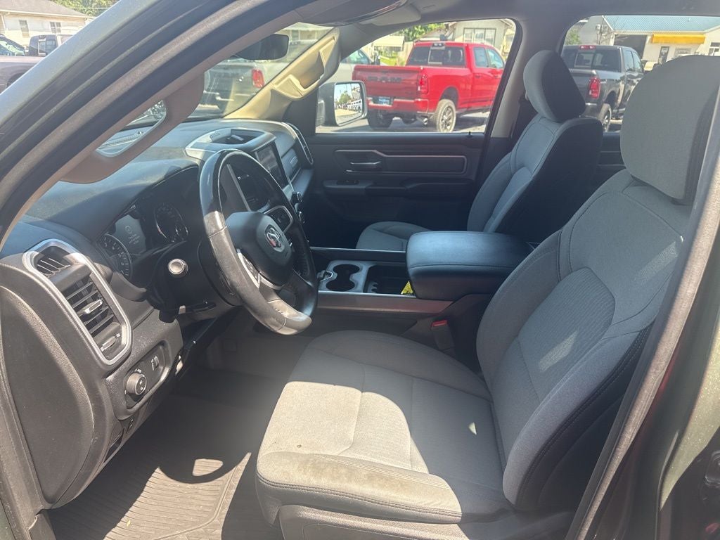 2020 RAM 1500 Big Horn Crew Cab 4x4 5'7' Box