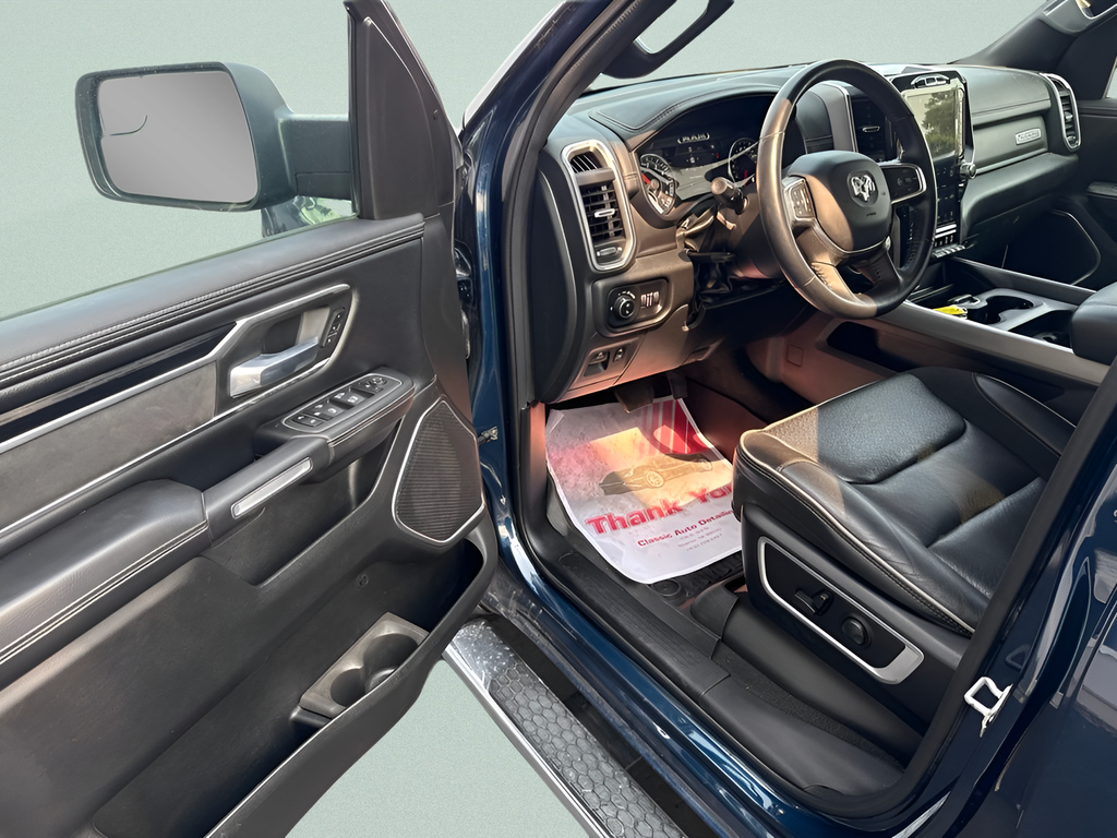 2023 RAM 1500 Laramie Crew Cab 4x4 5'7' Box