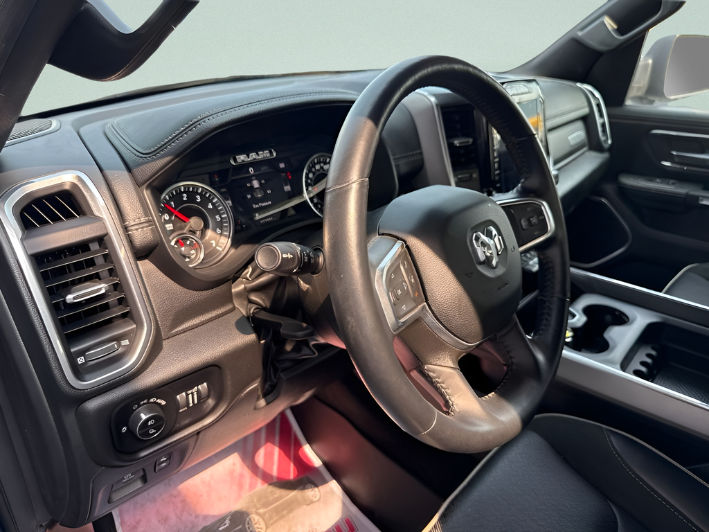 2023 RAM 1500 Laramie Crew Cab 4x4 5'7' Box
