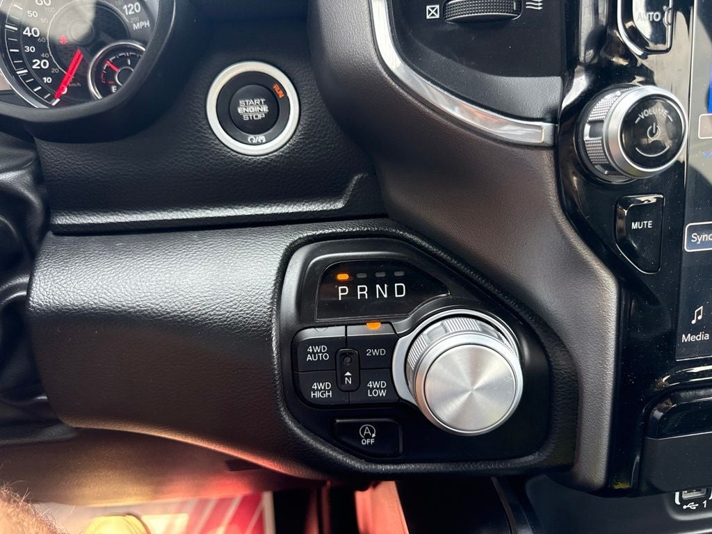 2023 RAM 1500 Laramie Crew Cab 4x4 5'7' Box