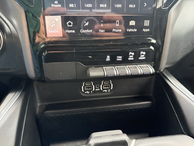 2023 RAM 1500 Laramie Crew Cab 4x4 5'7' Box
