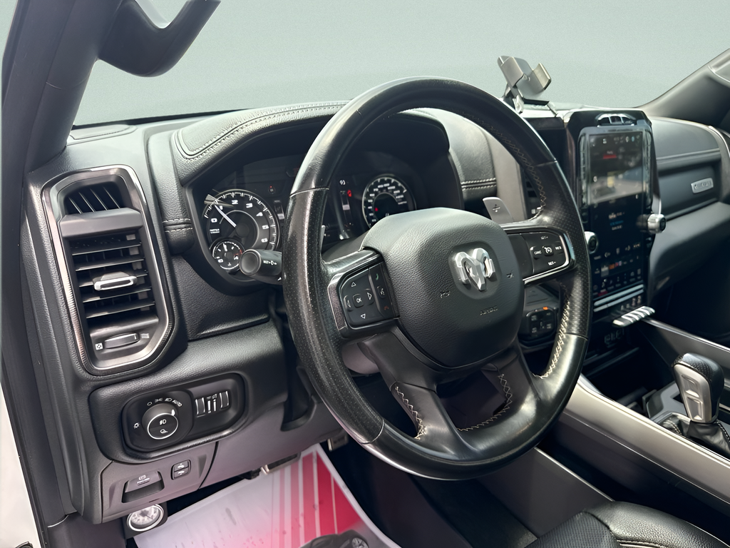2022 RAM 1500 Laramie Crew Cab 4x4 5'7' Box