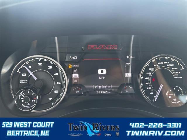 2022 RAM 1500 Laramie Crew Cab 4x4 5'7' Box